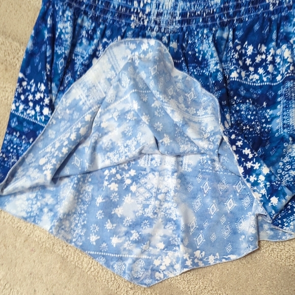 Vibrant Blue & White Strapless Top Built In Bra New No Tags - Picture 5 of 7